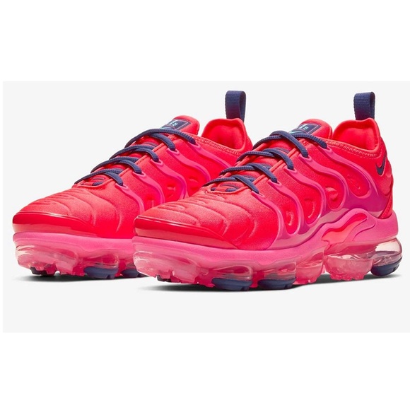 bright crimson vapormax plus